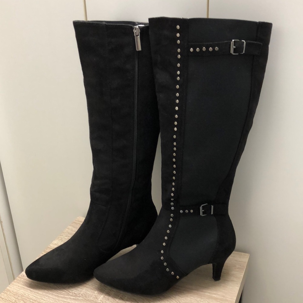 Woman’s suede boots 2 1/2 inch heel